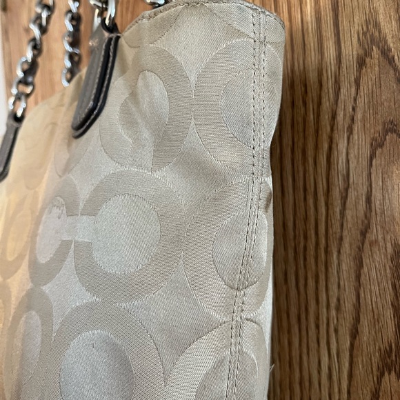 Coach Handbag - Picture 4 of 7